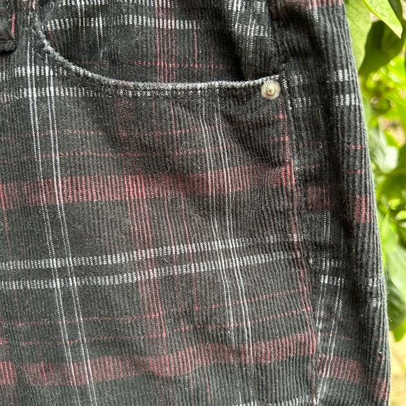 Urban Outfitters DBG denim corduroy pants, dark plaid  Inseam 28”. - Picture 2 of 4